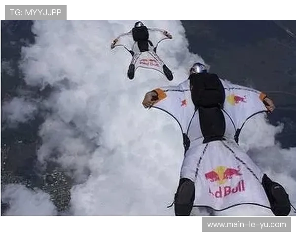 红牛二队卡塔尔站升级前翼,针对性提升下压力 红牛二队卡塔尔站升级前翼,针对性提升下压力